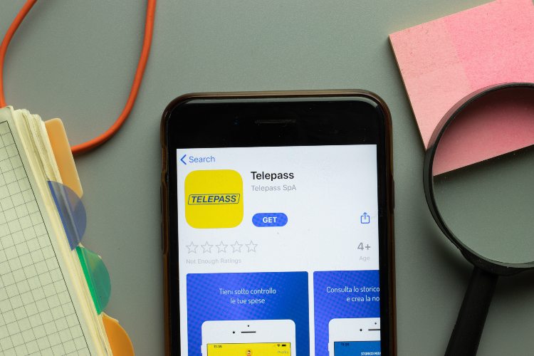 App Telepass, il servizio gratuito per 12 mesi