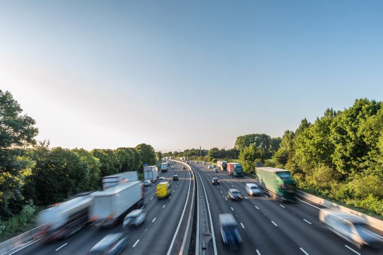 Cambio del limite di velocità in autostrada: la proposta