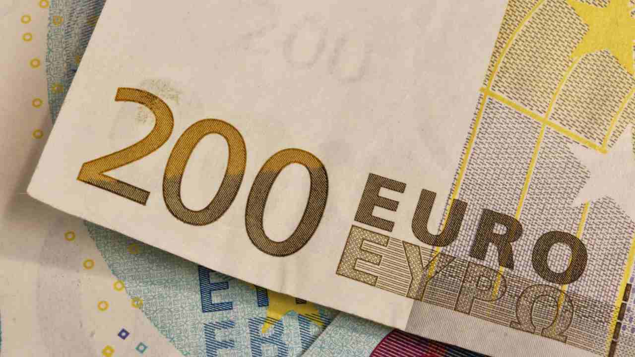 Bonus 200 euro (depositphotos) - ilcorrierino.com