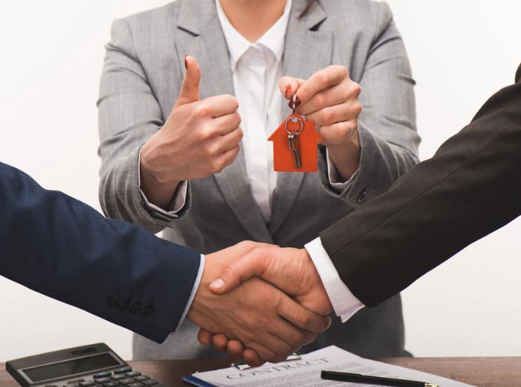 Acquistare casa con agente immobiliare