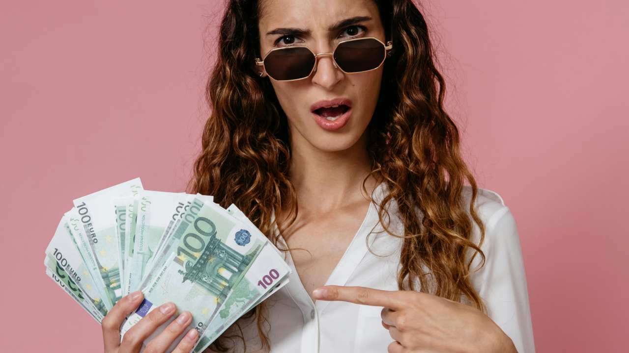 Spese su spese per i cittadini (pexels.com) - ilcorrierino.com