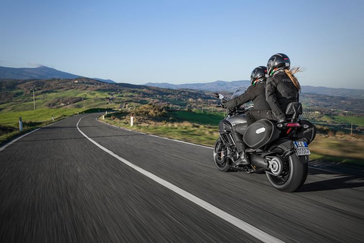 Ducati in strada