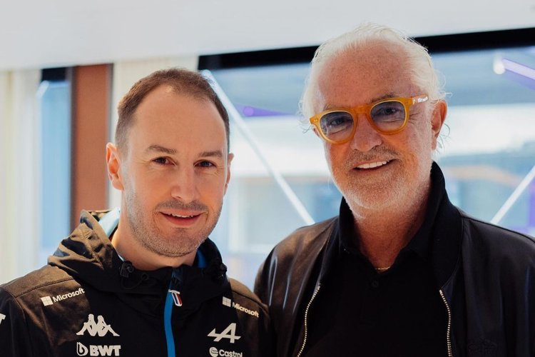 Oliver Oakes insieme a Flavio Briatore