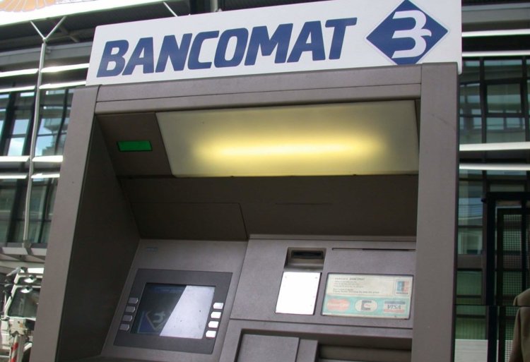 Bancomat, problemi e disservizi nei piccoli comuni