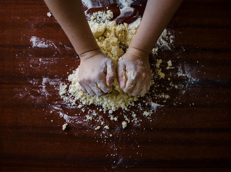 Preparazione della pasta frolla (pexels.com) - ilcorrierino.com