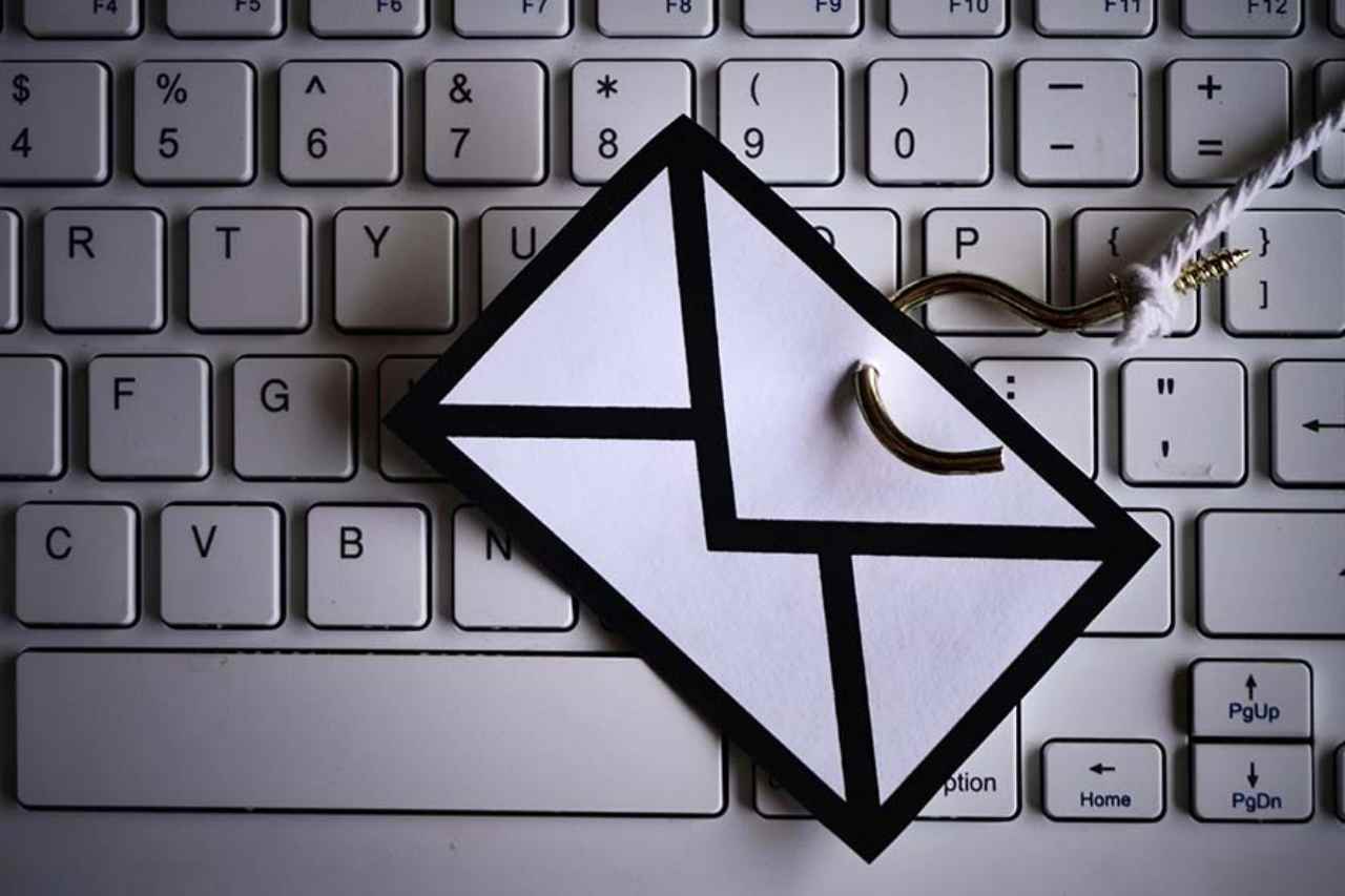 Mail truffa: l'allarme lanciato dall'Agenzia delle Entrate