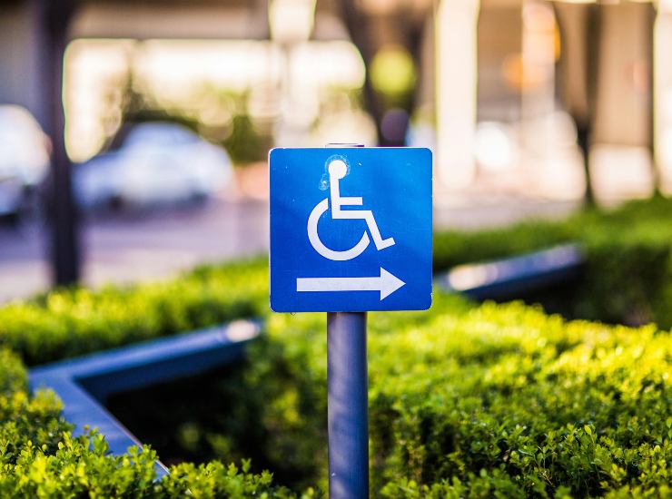 Assistenza a persone con disabilità (pexels.com) - ilcorrierino.com