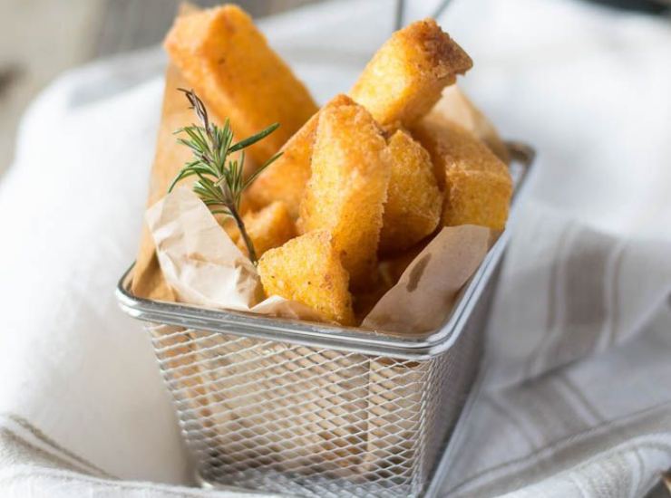 bastoncini di polenta fritta 