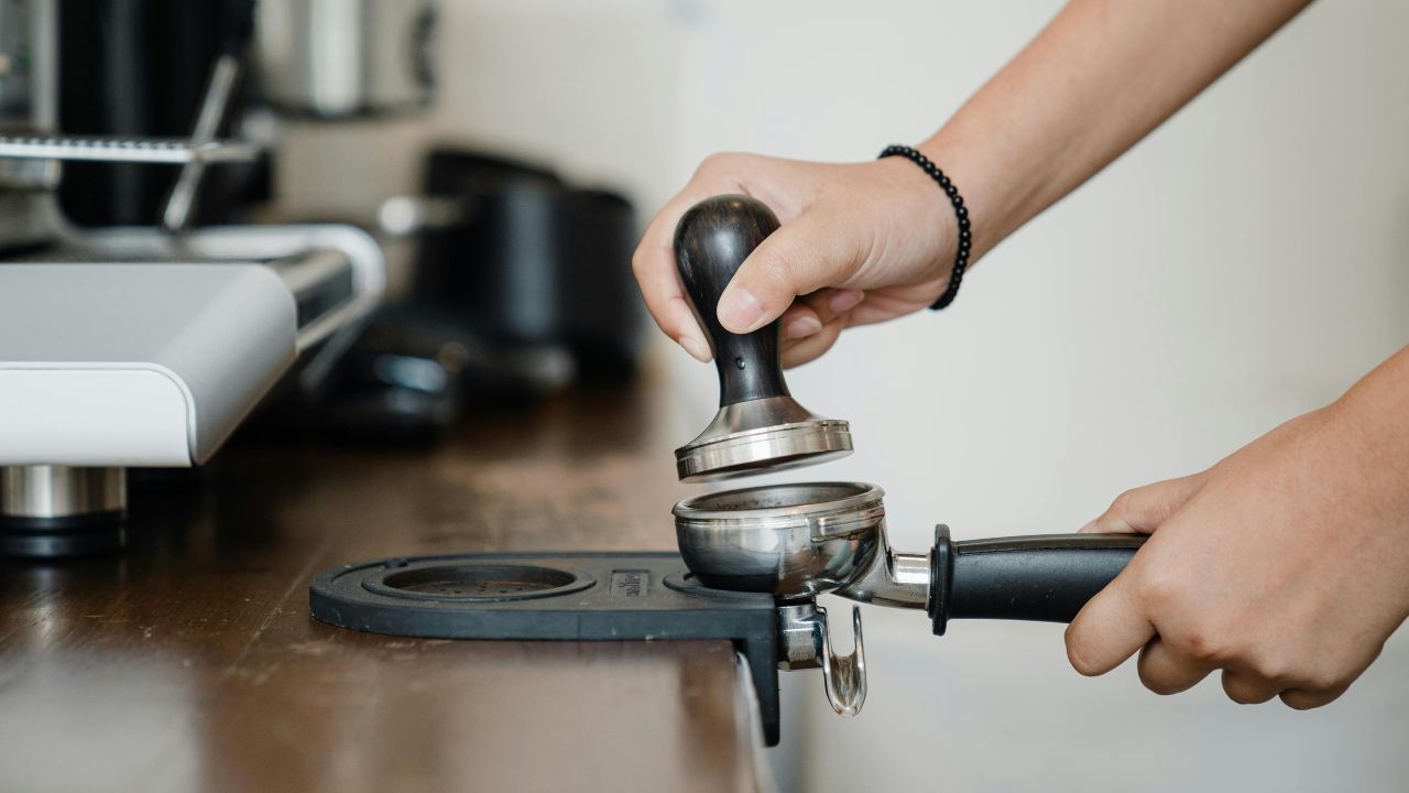 Scopri come diventare ricco con i fondi di caffè